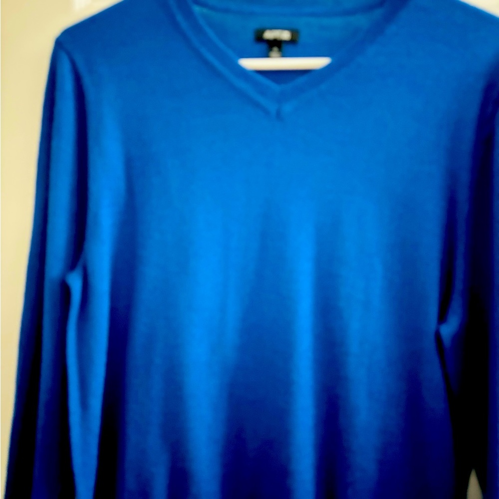 Apt 9 v-neck light sweater
